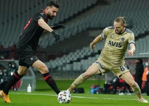 “Fənərbaxça” səfərdə, “Trabzonspor” evdə qələbə qazanıb
