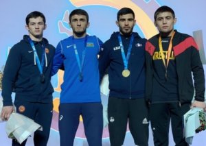 Azərbaycan güləşçiləri Kiyevdən 6 medalla qayıdır