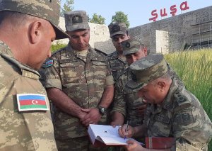 Şuşada Müdafiə Nazirliyinin təşkilatçılığı ilə ilk kitab təqdimatı keçirilib (FOTO)