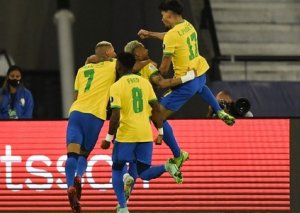 Amerika Kuboku: Braziliya və Peru yarımfinala yüksəldi