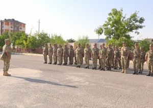 Naxçıvan Qarnizonu Qoşunlarında taqım, bölük,