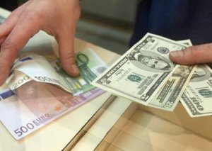 Dollardan növbəti ucuzlaşma