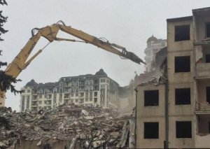 Bakıda kütləvi söküntü işləri dayandırılır - SƏBƏB MƏLUM OLDU