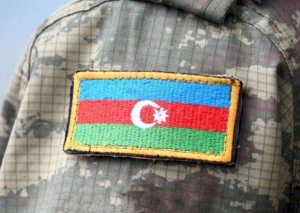 Zabitlərin dinc dövrdə həqiqi hərbi xidmət müddəti 6 ay azaldılır