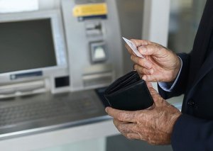 Azərbaycandan Rusiyaya və əks istiqamətdə pul köçürmələri azalıb - RƏQƏMLƏR