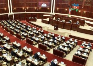 Milli Məclisin növbəti iclası başladı