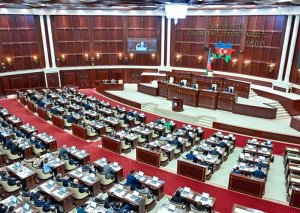 Milli Məclisin iclası BAŞLADI