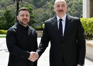 Zelenski Azərbaycana gəldi - FOTOLAR