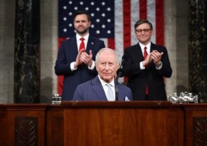 Kraldan Trampa qəribə XƏBƏRDARLIQ