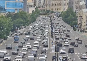 Bakının bəzi yollarında SIXLIQ VAR