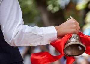 Bu gün “Son zəng” çalınır