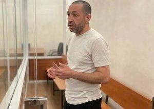 "Arvadım telefona gec cavab verdi deyə onu döydüm"