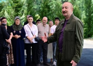 İlham Əliyev: Xalqımız haqlı olaraq qürur hissi ilə yaşayır