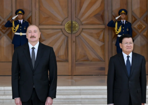 Laos Prezidenti rəsmi qarşılandı - FOTOLAR