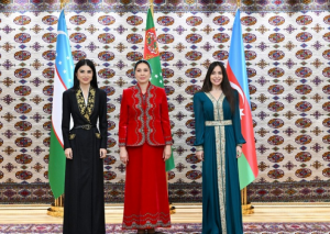 Aşqabadda Leyla Əliyevanın üçtərəfli görüşü oldu - FOTO