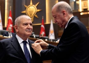 Ərdoğanın yanından getdi -