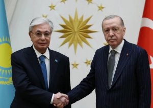 Ərdoğan Tokayevlə görüşdü