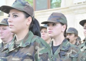 Azərbaycanda qızlar da orduya yazıldı -