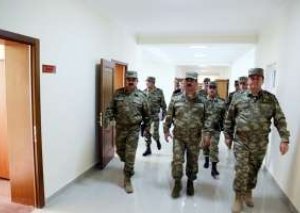 Zakir Həsənov cəbhə bölgəsində yeni tikilən hərbi hissələrdə inşaat işlərinin gedişatını yoxlayıb -
