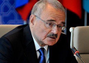 “Müdafiə” sözü “hərbi” ilə əvəz edildi