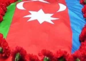 Hərbçilər dəfn ediləndə tabutları dövlət bayrağı ilə örtüləcək