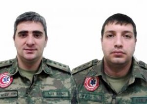 Nazir Əfqanıstandakı sülhməramlılarımızın iki zabitini mükafatlandırdı