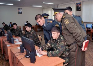 Qazaxıstan nümayəndə heyəti Naxçıvanski Liseyində