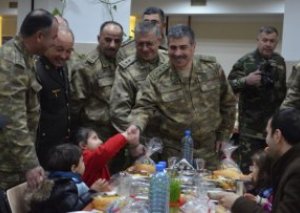 Müdafiə naziri "Açıq qapı" günündə Qusarda olub