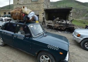Yüzlərlə erməni Qarabağı tərk edib