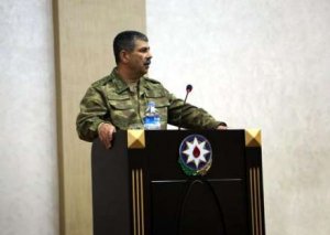 Müdafiə naziri Zakir Həsənov hərbçilərin Ramazan bayramını təbrik etdi