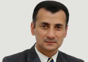 Mən susmağa borclu deyiləm