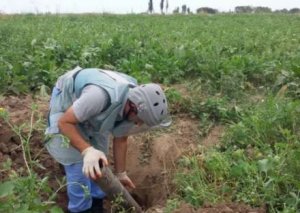 Ağcabədidə partlamış “Qrad” raketinin qalıqları aşkarlanıb