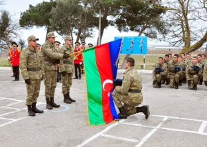 Hərbi hissələrdə gənc əsgərlərin andiçmə mərasimi keçirildi