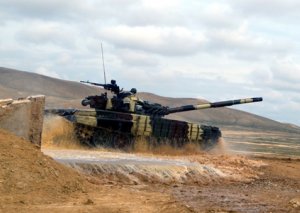 Azərbaycan tankları Talış istiqamətindən düşməni vahiməyə saldı