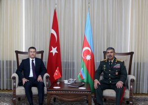 Azərbaycanla Türkiyə arasında hərbi əməkdaşlıq məsələləri müzakirə edilib