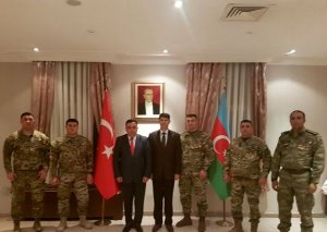 Türkiyənin Azərbaycandakı hərbi ataşesi xüsusi təyinatlılarımızla görüşüb