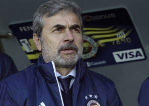 "Fənərbağça"nın baş məşqçisi istefa verdi
