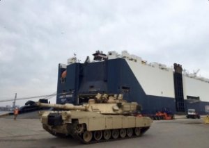​Latviya 120 ədəd tank və zirehli maşın alıb