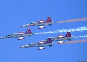 "Türk Ulduzları” Bakı səmasında nümunəvi uçuşlar edib