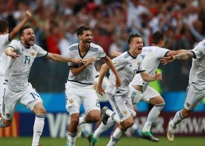 DÇ-2018 Növbəti sensasiya. Rusiya 1/4 finalda.