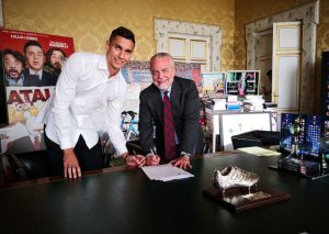 “Napoli” yeni qapıçı transfer etdi