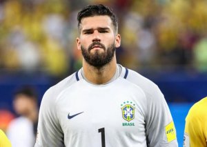 Alisson “Liverpul”a keçir